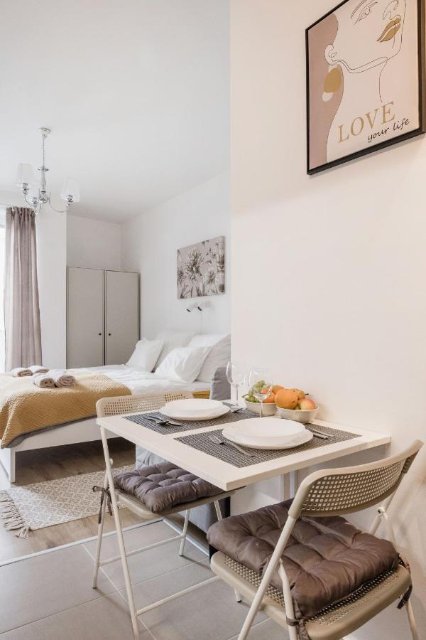 דירות בודפשט Stylish And Cozy Studio In The Heart Of The City מראה חיצוני תמונה